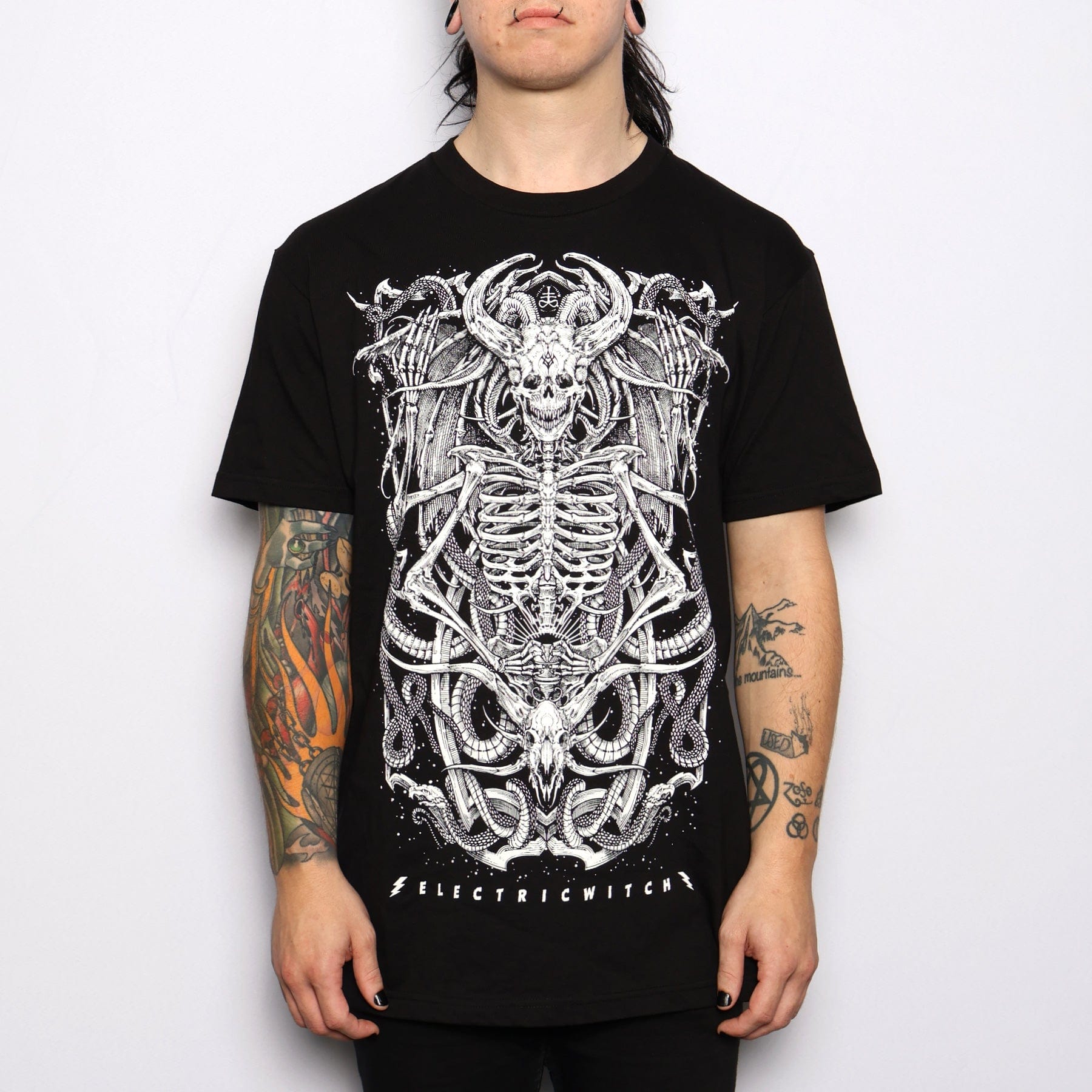 Entombed ツアーTシャツ Lサイズ 黒 Entombed T-Shirt: Graphic Tees, Alt & Goth Streetwear